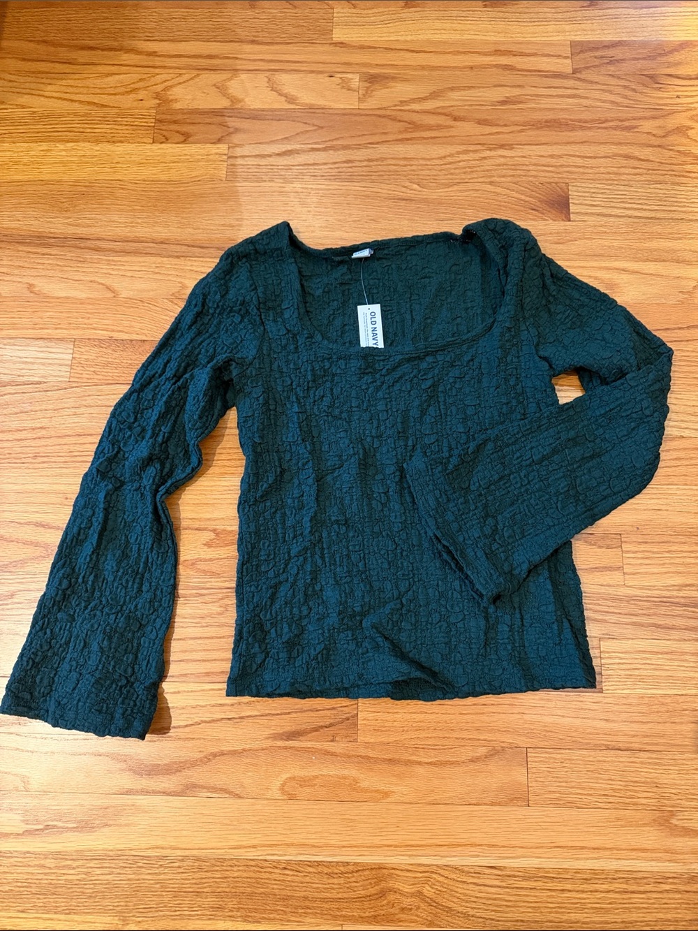 NWT! Old Navy Bell Sleeve Scoop Neck Top L